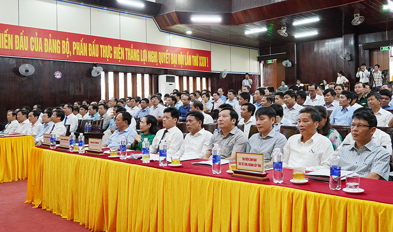 Các đại biểu dự hội nghị.