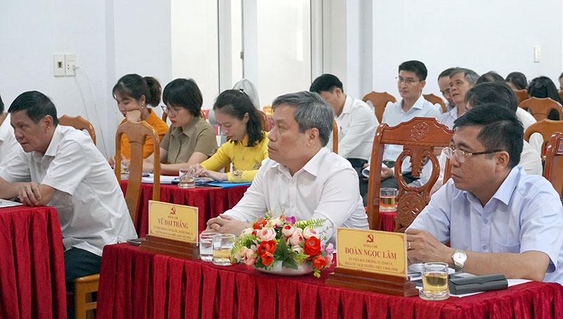 Các đại biểu dự hội nghị