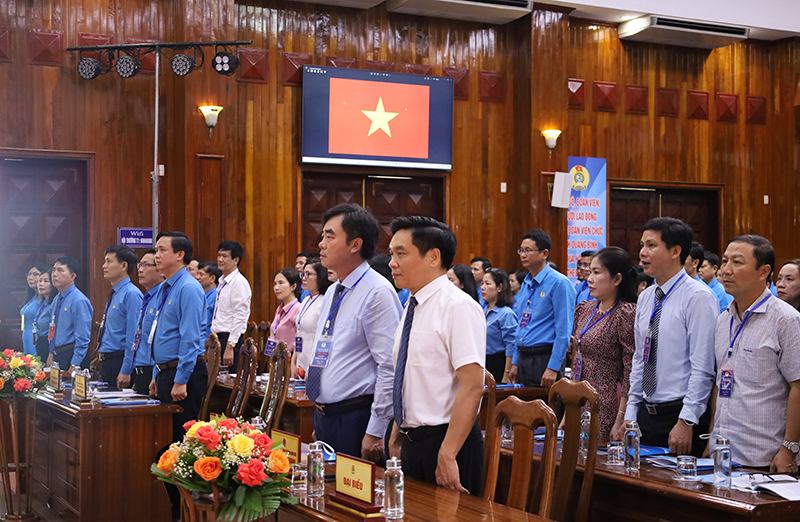 Các đại biểu dự đại hội.