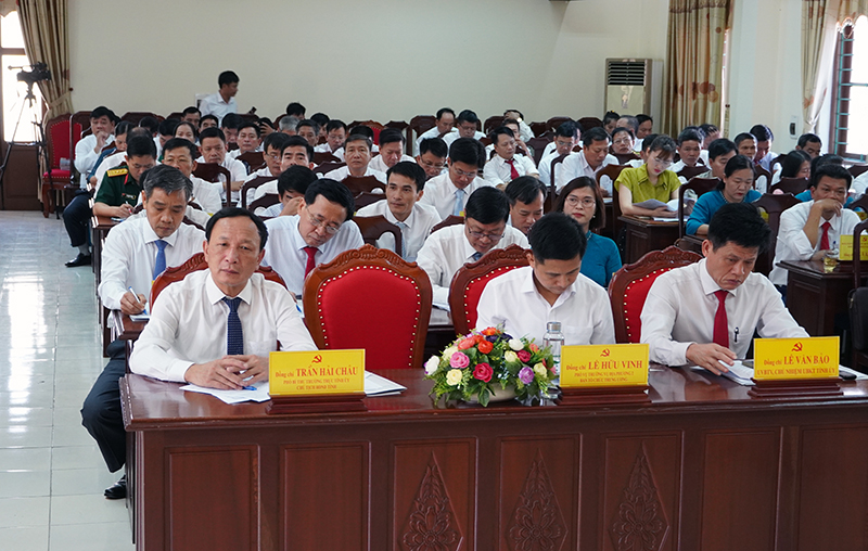 Các đại biểu dự hội nghị.