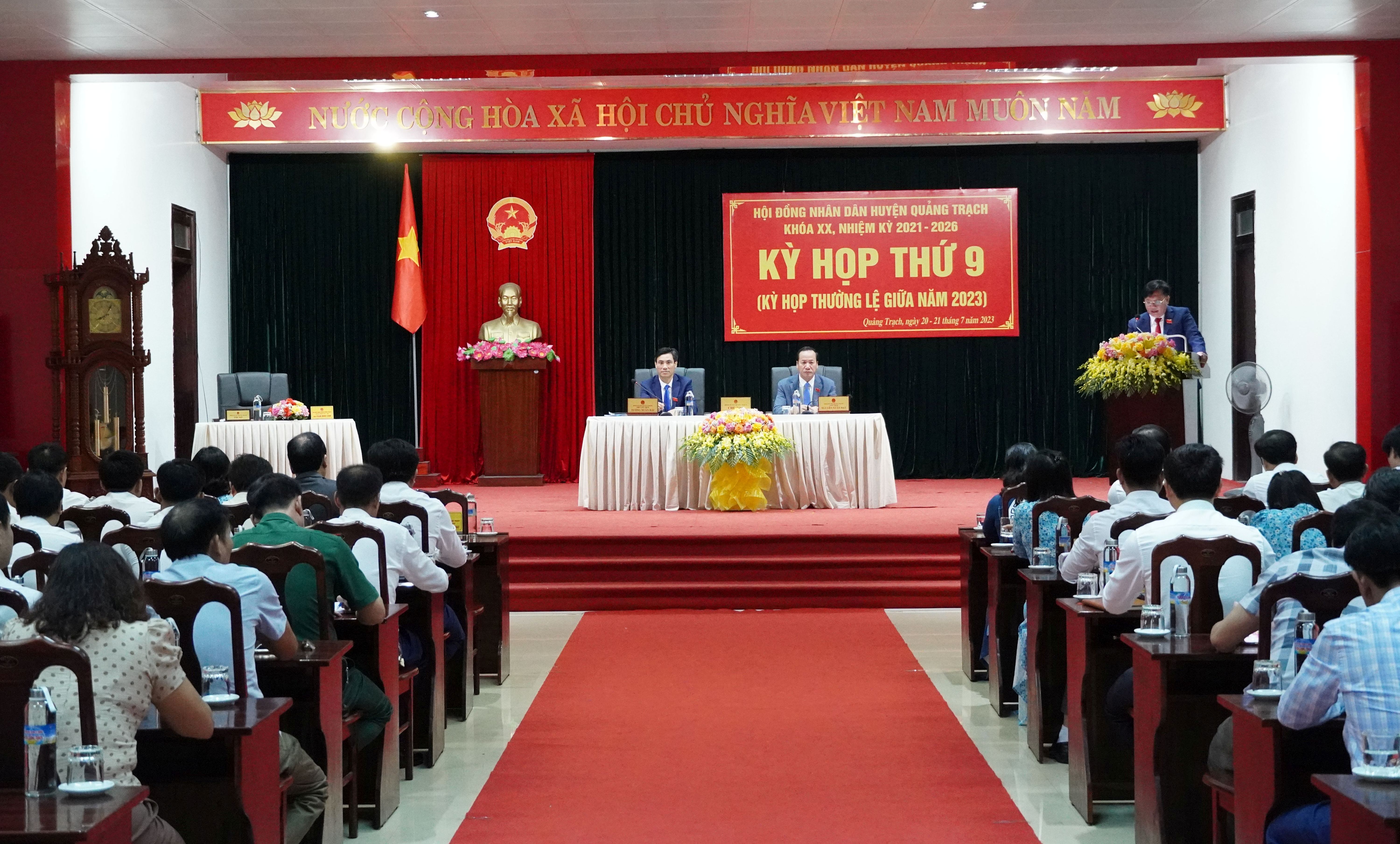 Toàn cảnh kỳ họp
