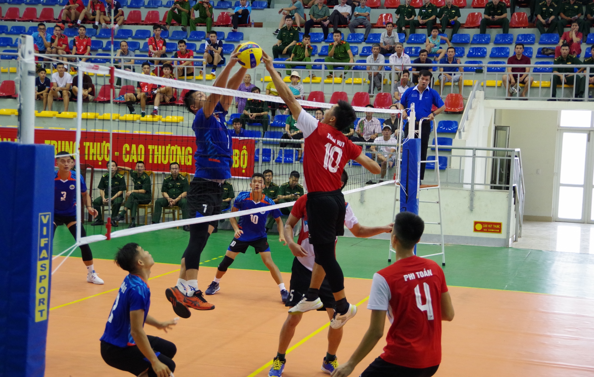 Những pha bóng hấp dẫn và đẹp mắt, lôi cuốn người xem tại giải đấu. 