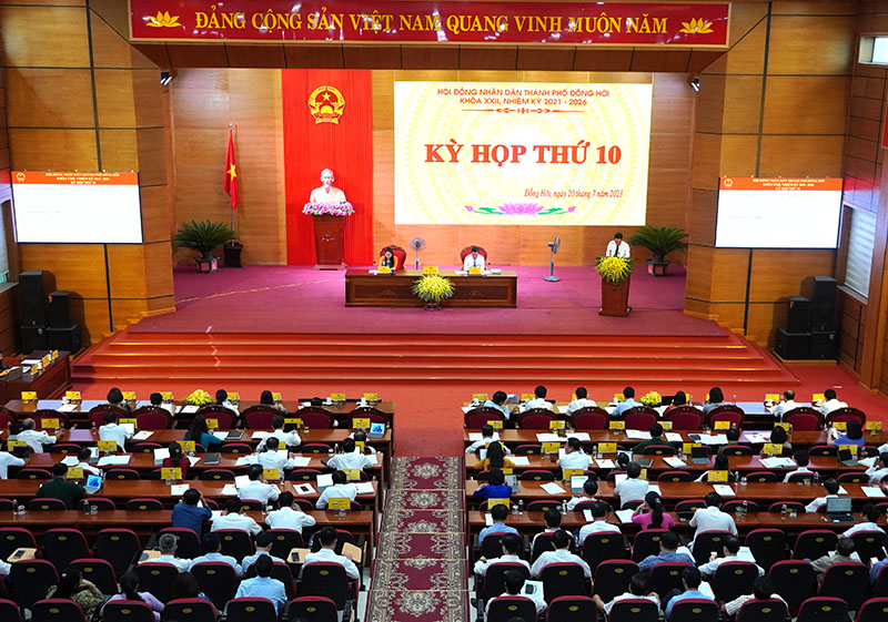 Toàn cảnh kỳ họp.