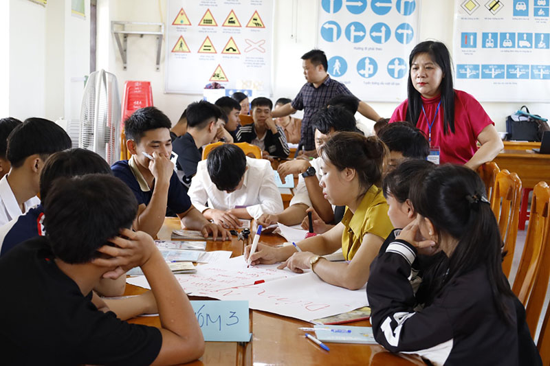 Lớp tập huấn cung cấp cho học viên nhiều thông tin thị trường lao động, các kỹ năng tìm việc an toàn.