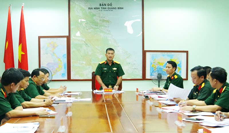 Đại tá Đoàn Sinh Hòa, Chỉ huy trưởng Bộ Chỉ huy Quân sự tỉnh đặt vấn đề hội nghị.