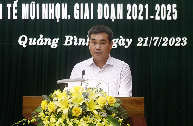 Giám đốc Sở Du lịch Nguyễn Ngọc Quý báo cáo sơ kết chương trình số 01.