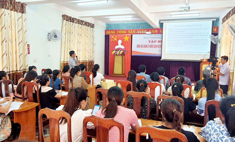 Các học viên tham gia lớp tập huấn.