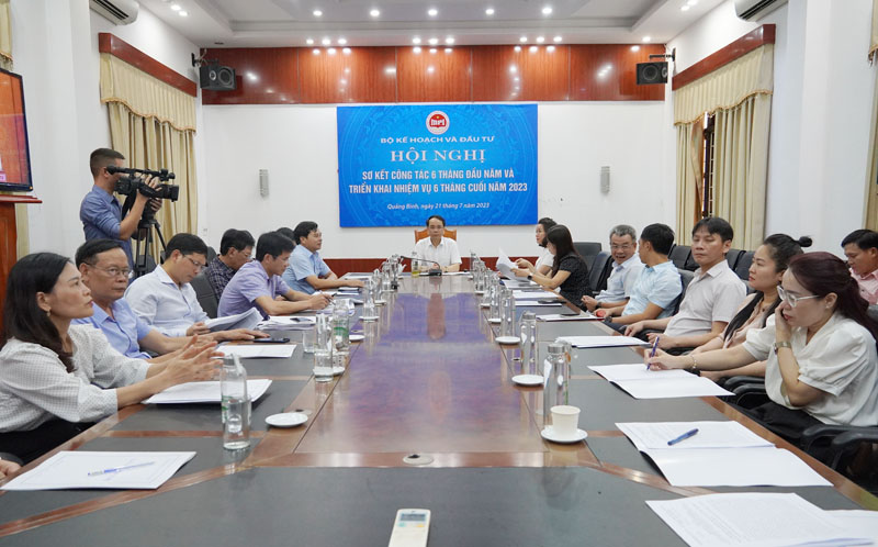 Toàn cảnh hội nghị tại điểm cầu tỉnh Quảng Bình.