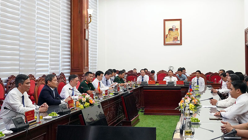 Toàn cảnh buổi tiếp Đoàn đại biểu cấp cao tỉnh Sạ-vẳn-na-khệt