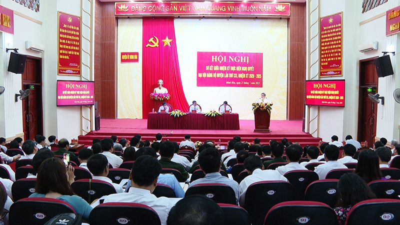 Sơ kết giữa nhiệm kỳ thực hiện Nghị quyết Đại hội Đảng bộ huyện Minh Hóa