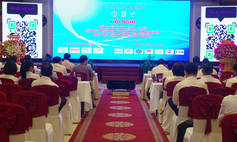 Toàn cảnh hội nghị.