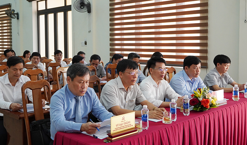 Các đại biểu tham dự tại hội nghị.