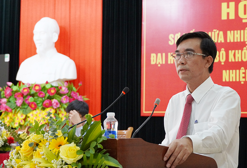 Đồng chí Bí thư Đảng bộ Khối các cơ quan tỉnh Nguyễn Thanh Lam phát biểu khai mạc hội nghị.