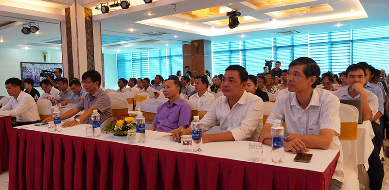 Các đại biểu tham dự diễn đàn.