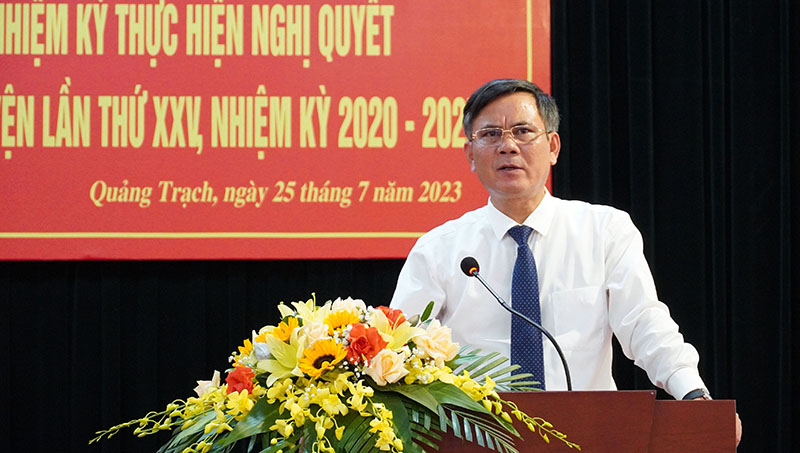 Đồng chí Chủ tịch UBND tỉnh Trần Thắng: Tập trung nguồn lực, phấn đấu xây dựng Trung tâm huyện lỵ Quảng Trạch đạt các tiêu chí đô thị loại V, giai đoạn 2021-2025.