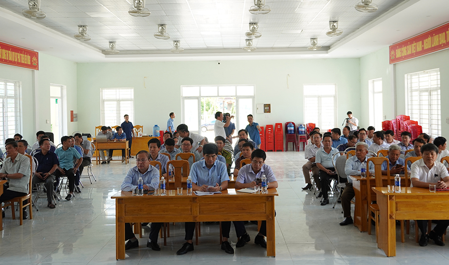 Đông đảo cư tri huyện Minh Hóa dự hội nghị TXCT