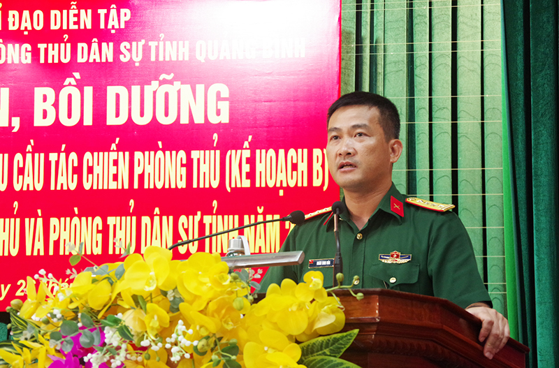 Đại tá Đoàn Sinh Hòa, Chỉ huy trưởng Bộ CHQS tỉnh kết luận tại hội nghị.