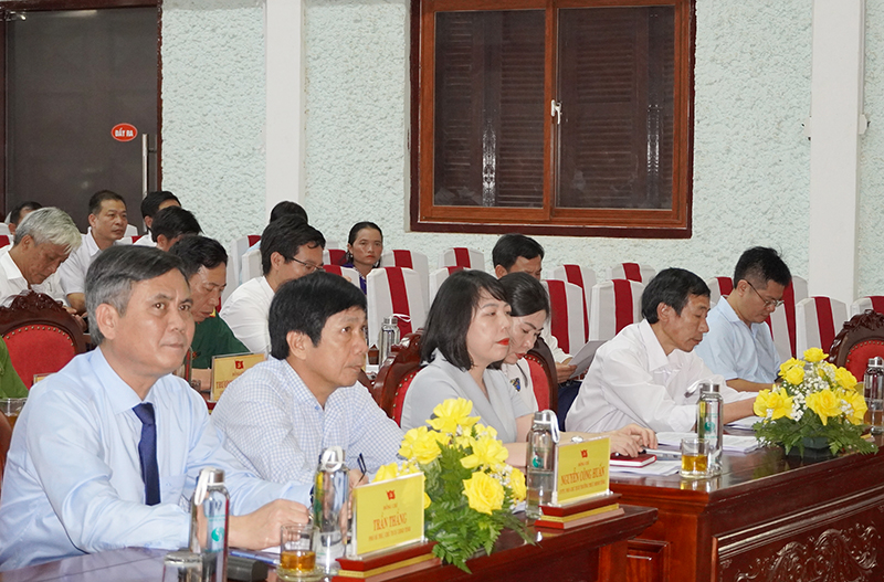 Các đại biểu tham dự tại hội nghị.