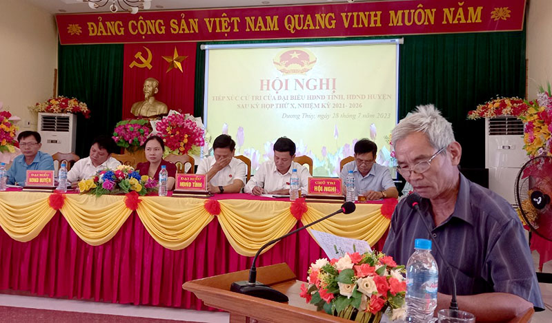 Đại biểu HĐND tỉnh tiếp xúc cử tri tại xã Dương Thủy