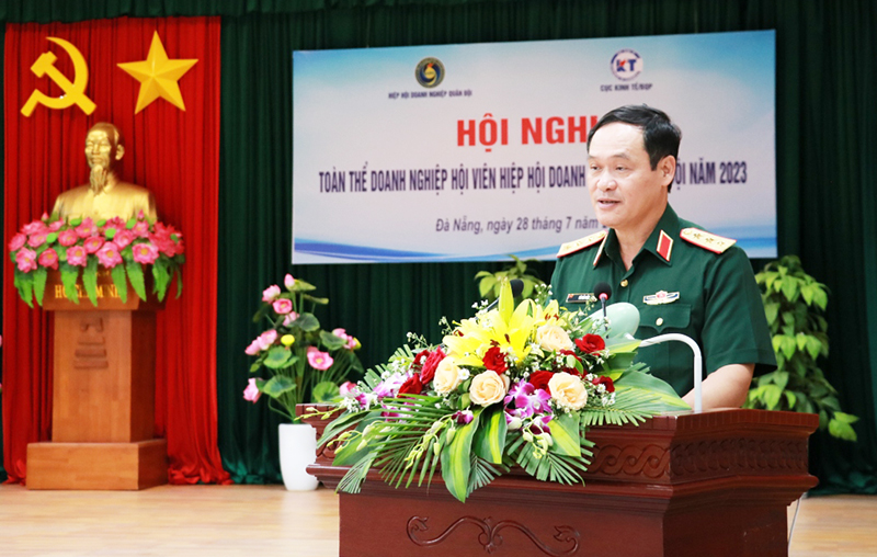 Thượng tướng Vũ Hải Sản - Thứ trưởng Bộ Quốc phòng phát biểu chỉ đạo tại hội nghị.