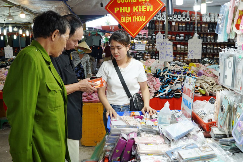 Người tiêu dùng đánh giá cao về hội chợ hàng công nghiệp nông thôn khu vực Bắc Trung bộ-Quảng Bình năm 2023.
