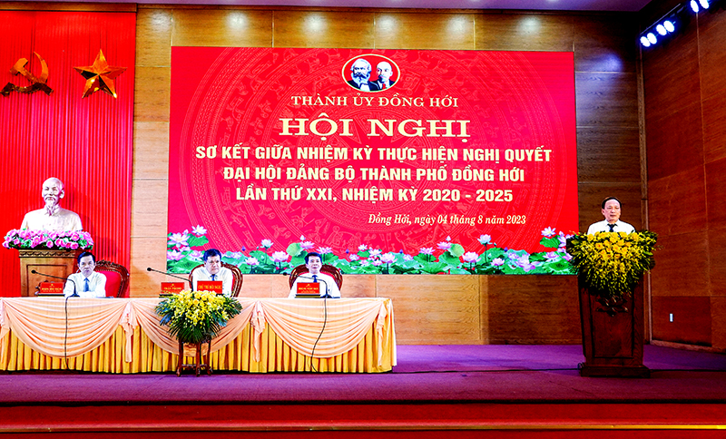 Đồng chí Phó Bí thư Thường trực Tỉnh ủy, Chủ tịch HĐND tỉnh Trần Hải Châu, phát biểu chỉ đạo hội nghị.