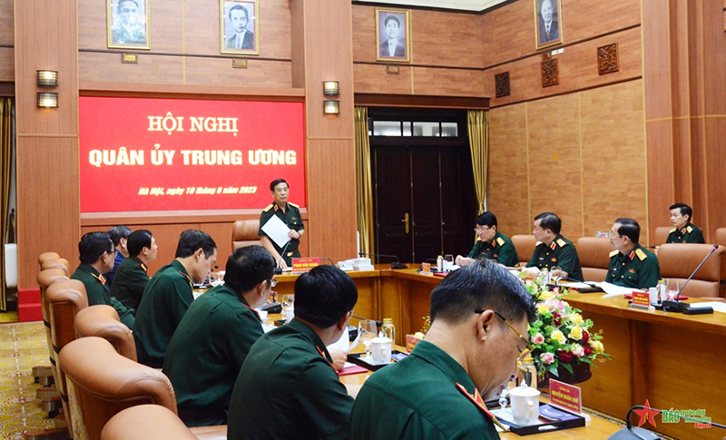  Đại tướng Phan Văn Giang, Ủy viên Bộ Chính trị, Phó bí thư Quân ủy Trung ương, Bộ trưởng Bộ Quốc phòng chủ trì hội nghị. 