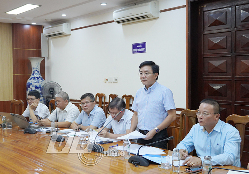 Ông Hoàng Trọng Hiếu, Phó Chánh Văn phòng Ban Chỉ đạo Quốc gia về phát triển điện lực phát biểu tại buổi làm việc. 