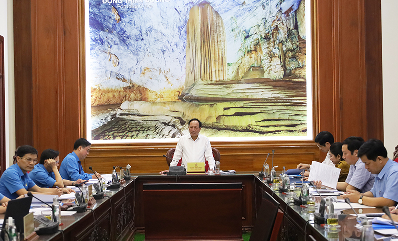  Đồng chí Phó Bí thư Thường trực Tỉnh ủy Trần Hải Châu phát biểu tại buổi làm việc.