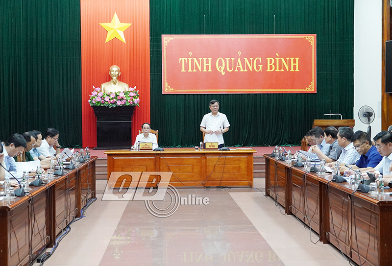 Đồng chí Chủ tịch UBND tỉnh Trần Thắng đặt vấn đề tại hội nghị.