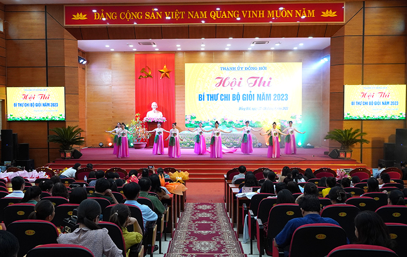 Quang cảnh lễ trao giải hội thi.