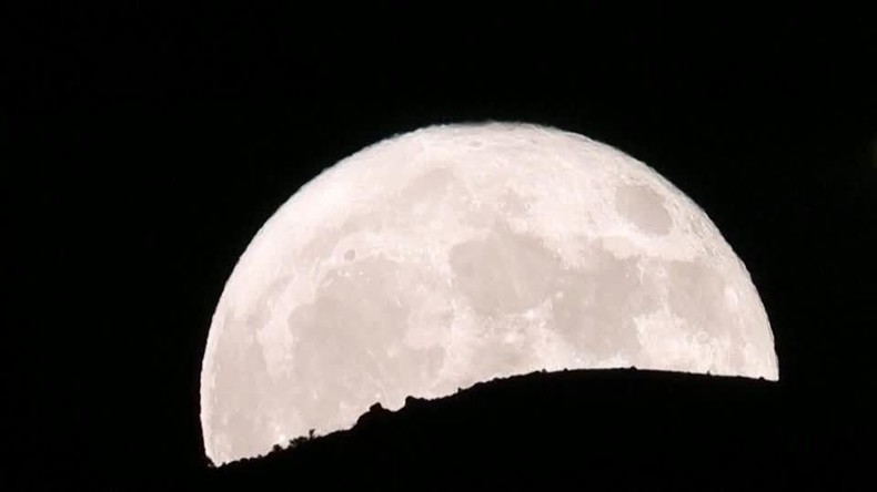 Trong nhiều năm qua, không ít nỗ lực hạ cánh xuống Mặt trăng đã bị thất bại. (Ảnh: Reuters)