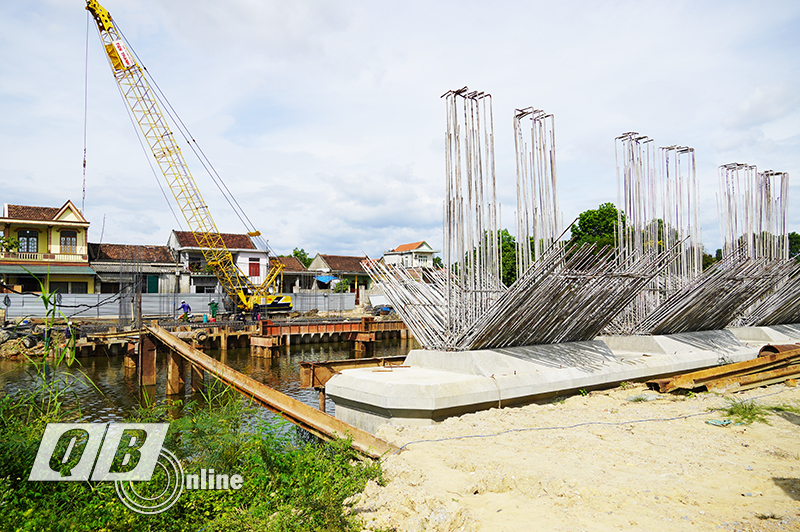 Vướng mắc trong GPMB, nhất là các công trình trọng điểm đã ảnh hưởng đến tiến độ xây dựng hạ tầng KT-XH của tỉnh.