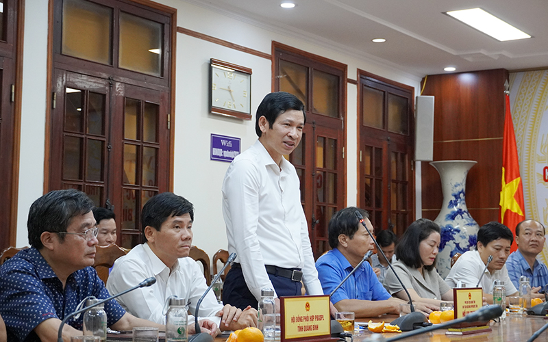 Đồng chí Hồ An Phong, Phó Chủ tịch UBND tỉnh, Chủ tịch hội đồng phối hợp phổ biến, giáo dục pháp luật (PBGDPL) tỉnh phát biểu tại buổi làm việc.
