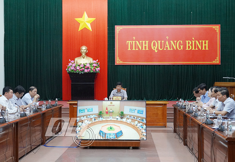 Các đại biểu dự phiên họp tại điểm cầu tỉnh Quảng Bình.
