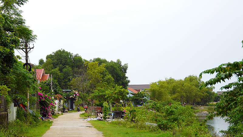 Diện mạo thôn Linh Cận Sơn (xã Quảng Sơn) đổi thay mạnh mẽ nhờ hệ thống thủy lợi Rào Nan và hệ thống kè chống xói lở.