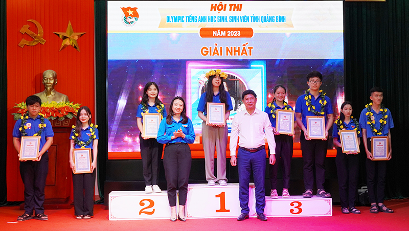 Học sinh Trường THPT Lương Thế Vinh đoạt giải nhất hội thi Olympic tiếng Anh học sinh, sinh viên năm 2023