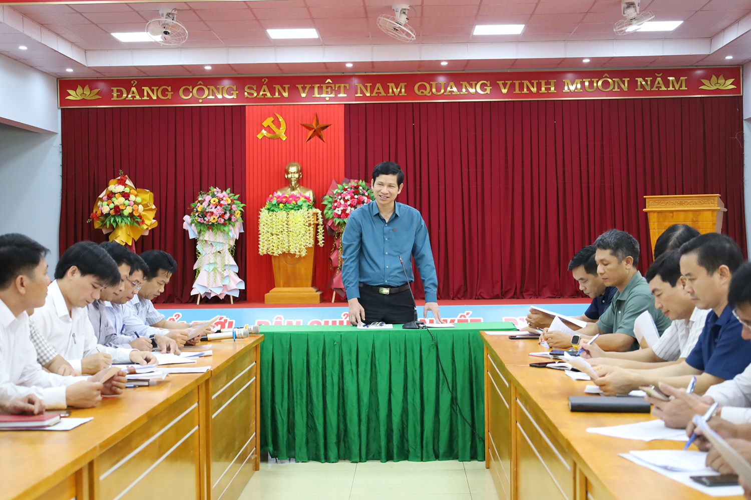 Đồng chí Phó Chủ tịch UBND tỉnh Hồ An Phong kiểm tra hoạt động du lịch tại xã Tân Hóa