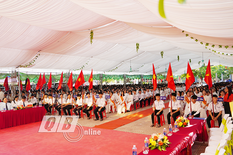 Quang cảnh buổi lễ khai giảng năm học mới của Trường THPT Lê Hồng Phong.