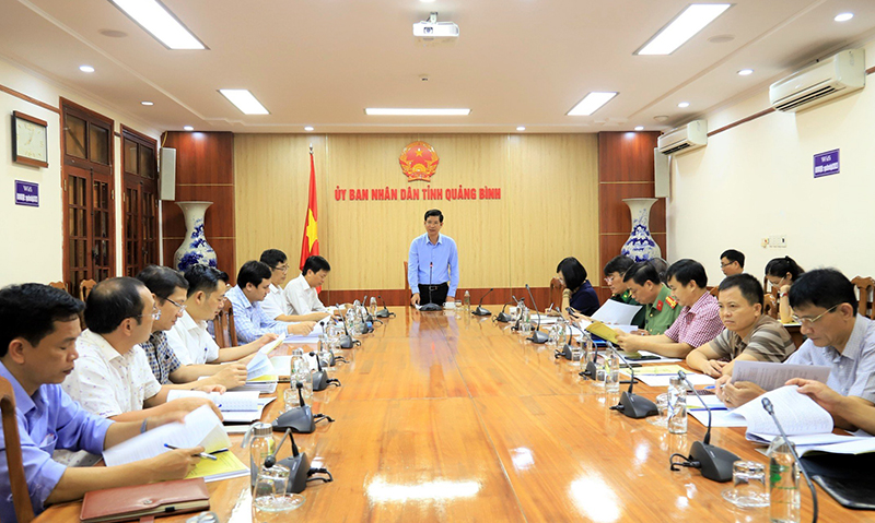 Đồng chí Phó Chủ tịch UBND tỉnh Hồ An Phong kết luận cuộc họp.