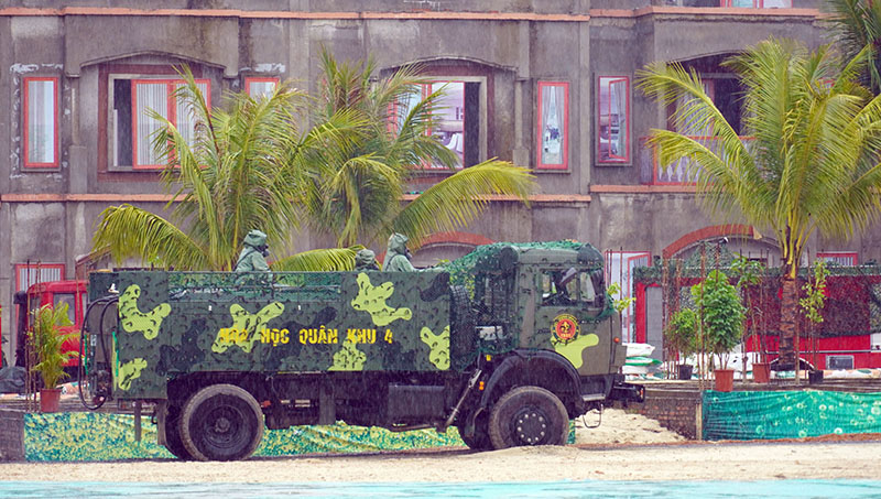 Phương tiện hiện đại tham gia diễn tập thực binh tại xã Hải Ninh (Quảng Ninh).