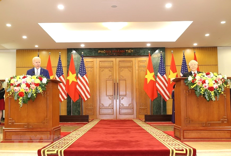  Tổng Bí thư Nguyễn Phú Trọng và Tổng thống Joe Biden đã phát biểu với báo chí Việt Nam, Hoa Kỳ và quốc tế, thông tin về kết quả tốt đẹp của cuộc hội đàm. 