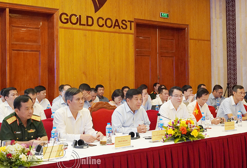 Đồng chí Bộ trưởng Bộ KH-ĐT Việt Nam Nguyễn Chí Dũng: Chính sách nhất quán của Việt Nam là luôn coi trọng và dành ưu tiên cao nhất cho việc gìn giữ, phát triển mối quan hệ đặc biệt Việt-Lào.