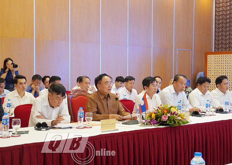 Bộ trưởng Bộ KH-ĐT Lào Khăm-chền Vông-phô-sỉ cảm ơn Ủy ban hợp tác Việt Nam - Lào, các bộ ngành, cơ quan và các địa phương Việt Nam luôn quan tâm, hỗ trợ giúp đỡ Lào trên tất cả các lĩnh vực.