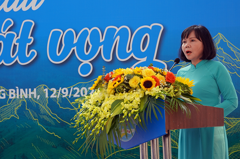 Đại diện lãnh đạo Bảo tàng Phụ nữ Việt Nam phát biểu khai mạc triển lãm.