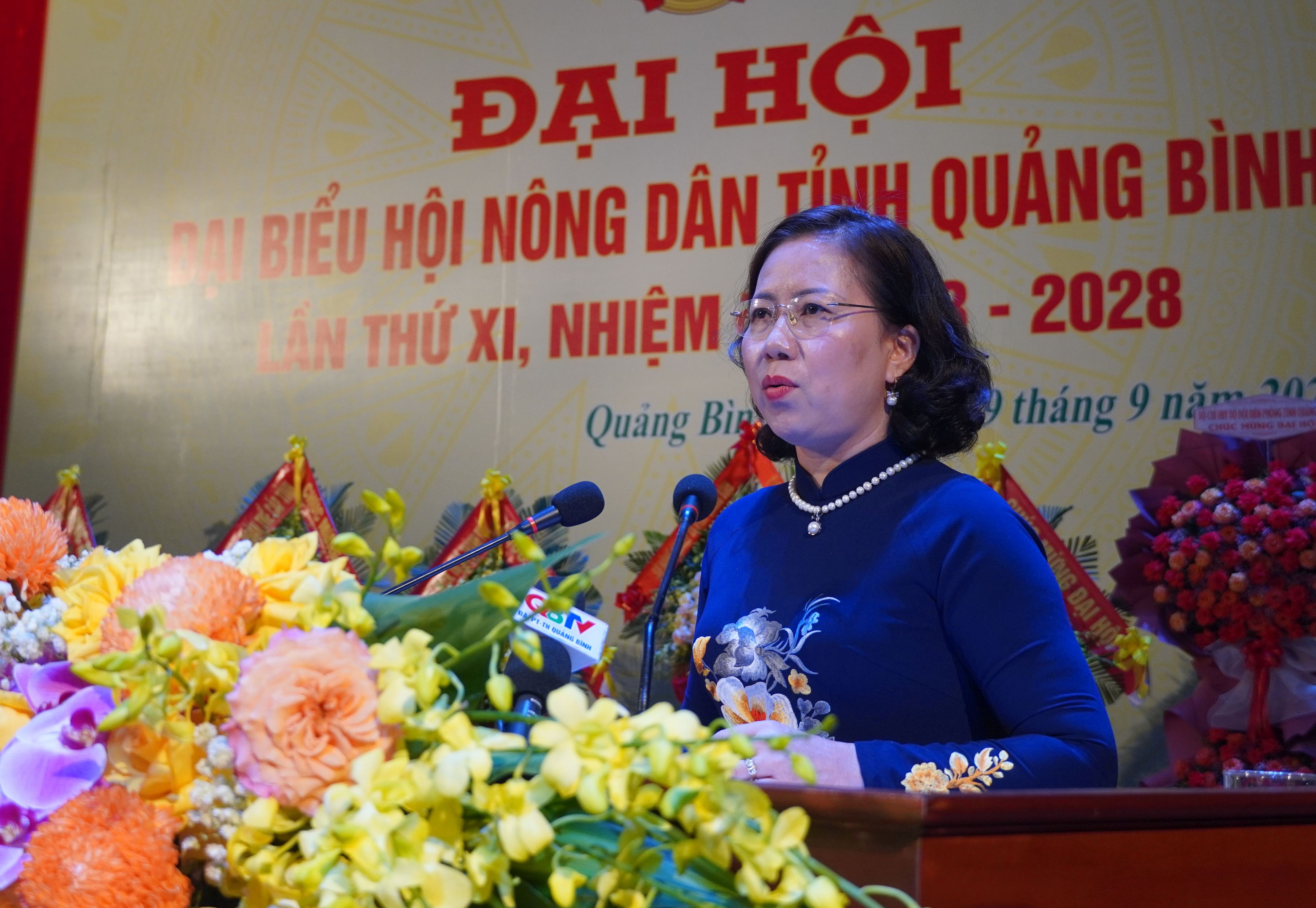 Đồng chí Phó Chủ tịch Hội ND Việt Nam Bùi Thị THơm phát biểu tại đại hội.