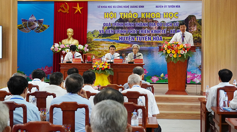 Giám đốc Sở Khoa học và Công nghệ Nguyễn Chí Thắng bế mạc hội thảo.
