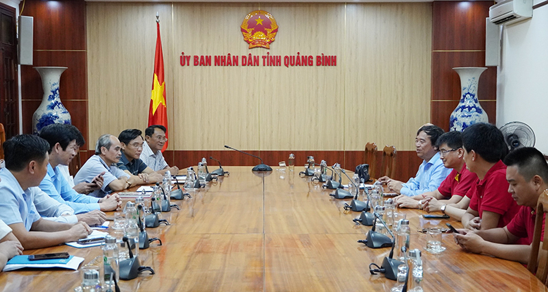 Toàn cảnh buổi làm việc.