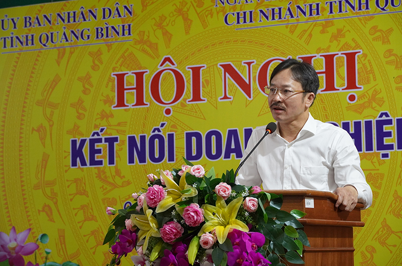 Phó Giám đốc phụ trách NHNN Việt Nam-Chi nhánh Quảng Bình Lương Hải Lưu phát biểu khai mạc hội nghị. 