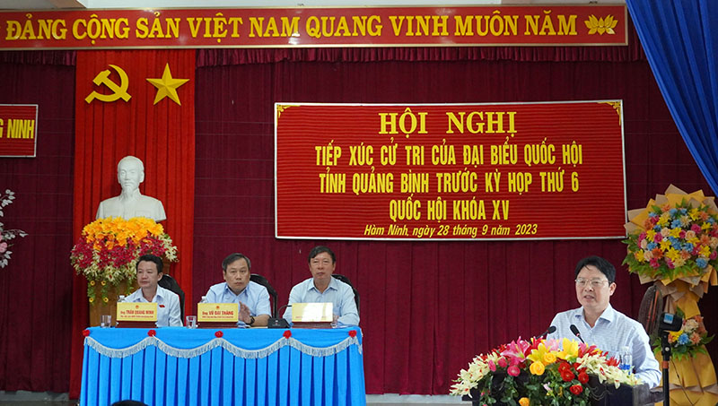 Lãnh đạo huyện Quảng Ninh tiếp thu, làm rõ một số nội dung kiến nghị của cử tri